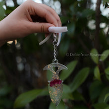 Load image into Gallery viewer, Floral Resin Keychains - Daisy Dagger - DEFECTED
