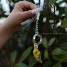 Load image into Gallery viewer, Floral Resin Keychains - Karambit Daisy Dagger
