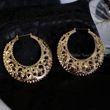 Load image into Gallery viewer, Gold Hoops - Swirled and Chunky - 3.5 Inches
