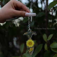 Load image into Gallery viewer, Floral Resin Keychains - Daisy Dagger - DEFECTED
